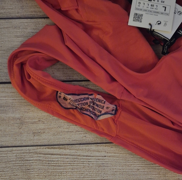 NWT Zara Sarah Coral One-Shoulder Swim One Piece Bathing Suit Size Medium - Picture 9 of 10